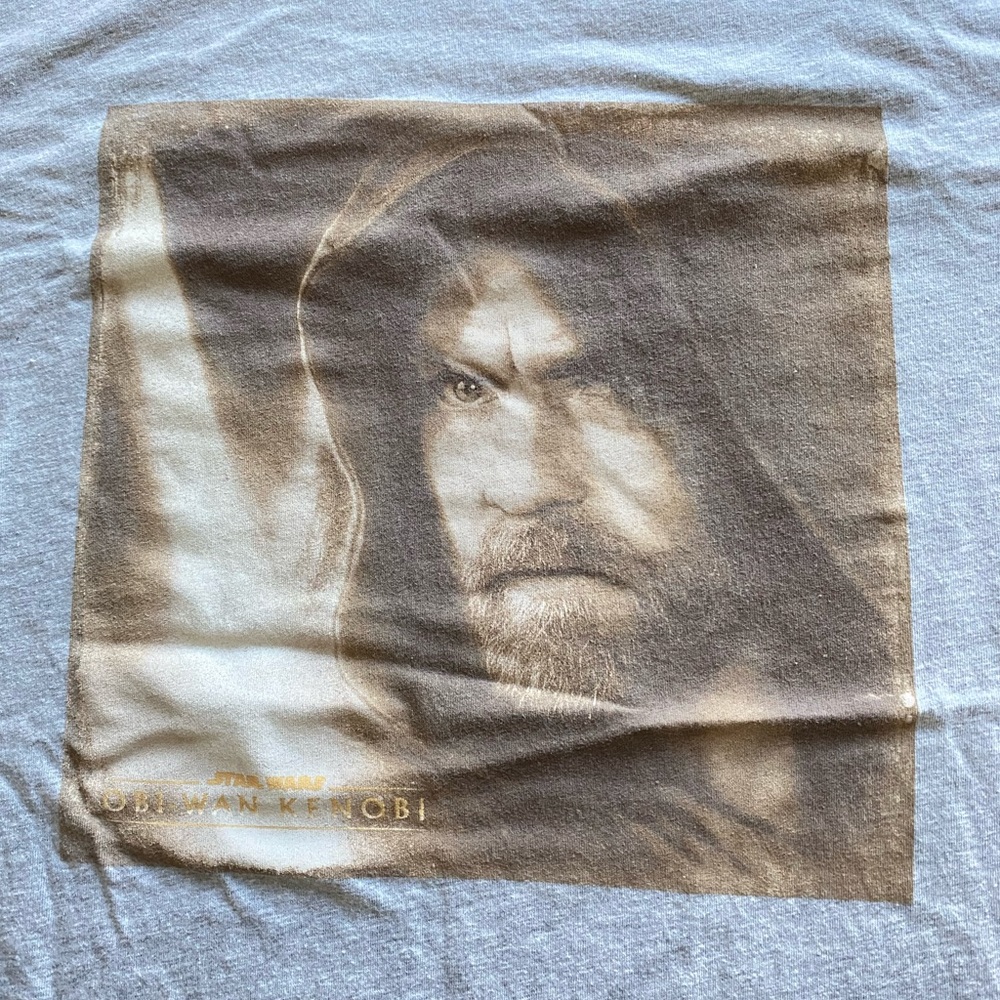 NEW Star Wars Shirt Adult Medium Obi-Wan Kenobi Light Saber Disney Plus Gray